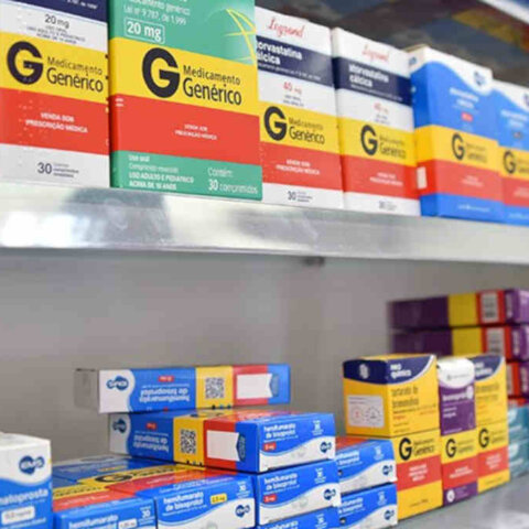 Câmara aprova venda de remédios dentro de supermercados; projeto vai a sanção