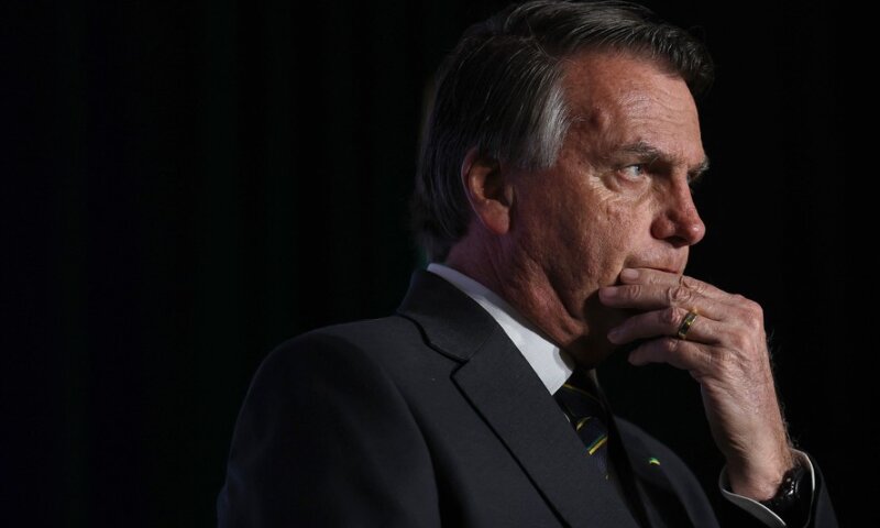 Ex-presidente Bolsonaro completa 48 horas de silêncio nas redes sobre caso das joias