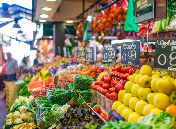 Preços de alimentos registram queda de 13,3% no 1º semestre, aponta Cepea