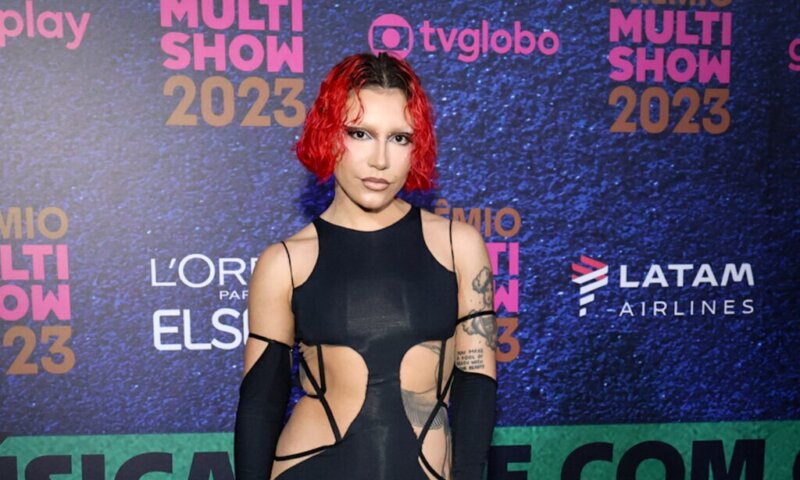 Cantora Priscilla, ex-Alcântara, choca com novo visual e explica mudança