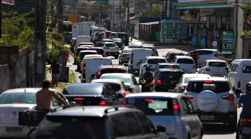 Pernambuco terá câmeras com leitor de placas para tentar recuperar veículos roubados