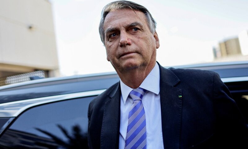 Policia Federal intima Bolsonaro,defesa vai pedir adiamento de depoimento