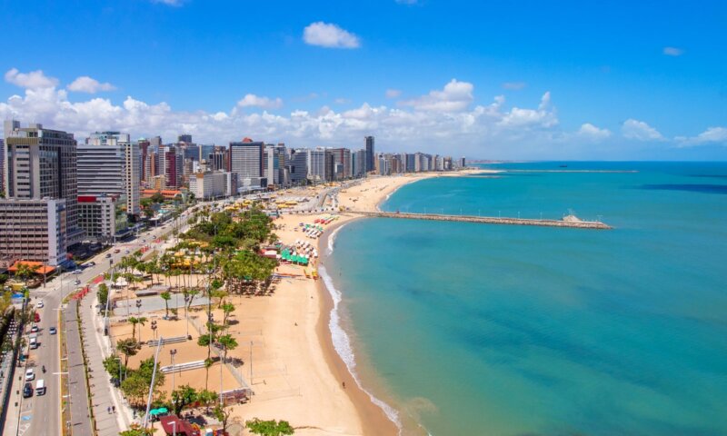 Prefeitura de Fortaleza abre concurso com mais de 2 mil vagas e salários de até R$ 18 mil