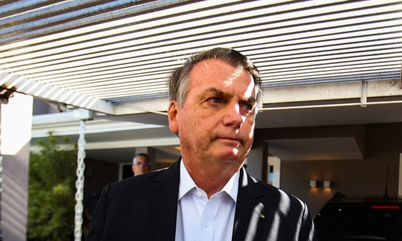 Bolsonaro diz que descobriu cofre em casa durante operação da Policia Federal