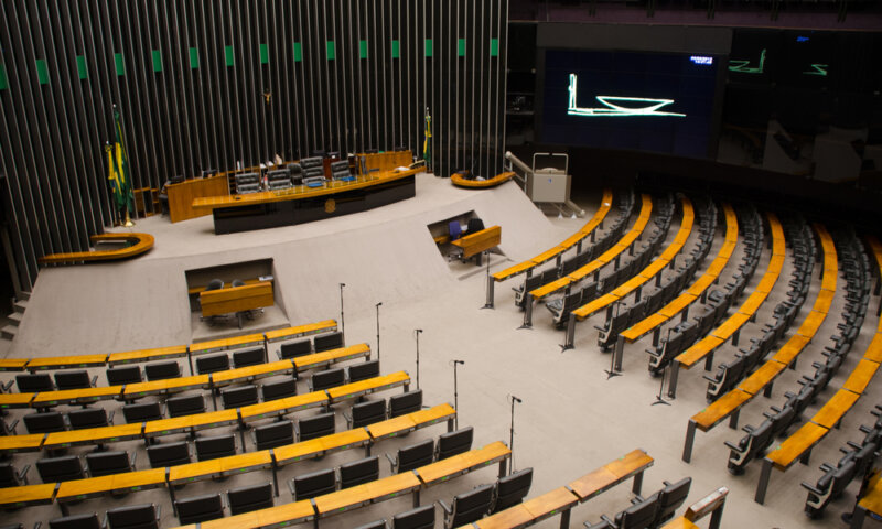 Senadores e Deputados esticam feriado de carnaval e só retornam no dia 19 de fevereiro