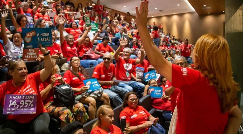 Sintepe convoca paralisação na rede estadual de ensino na quarta (13)