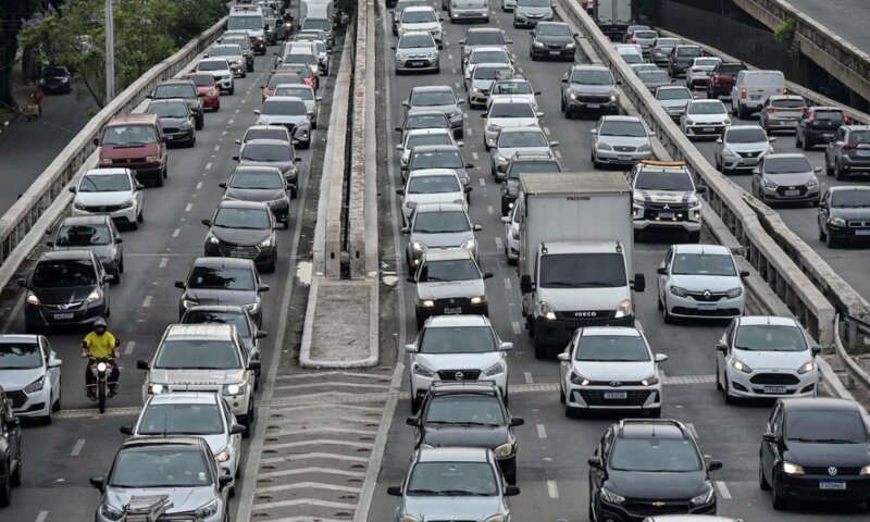 Com Nova Reforma Tributária, compra e venda de carros e imóveis usados entre pessoas físicas não terá imposto