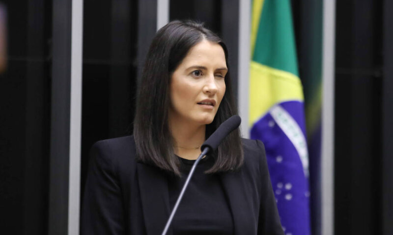 Deputada e vice-presidente do PL Mulher, Amália Barros, morre aos 39 anos