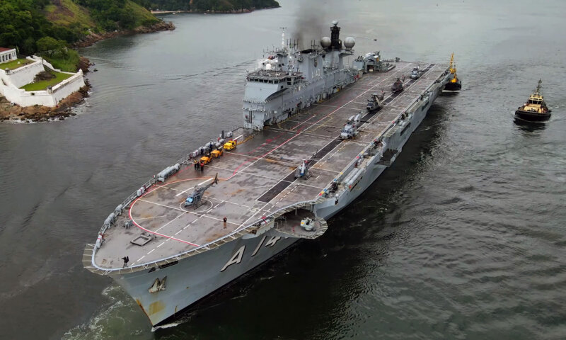 Chuva no Sul: Marinha do Brasil envia maior navio de guerra da América Latina para o resgate das vítimas