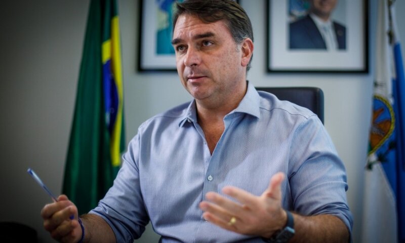 ‘Todo mundo gosta de ir a um resort  em Cancún, Miami, queremos estimular o turismo,diz Flávio Bolsonaro