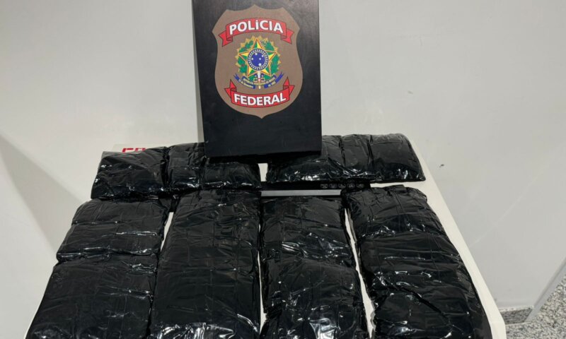 Mulher é flagrada com 3,1 quilos de cocaína no Aeroporto do Recife