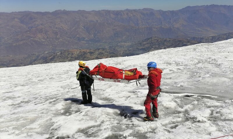 Após derretimento de geleiras, homem desaparecido por 22 anos é encontrado mumificado em montanha do Peru