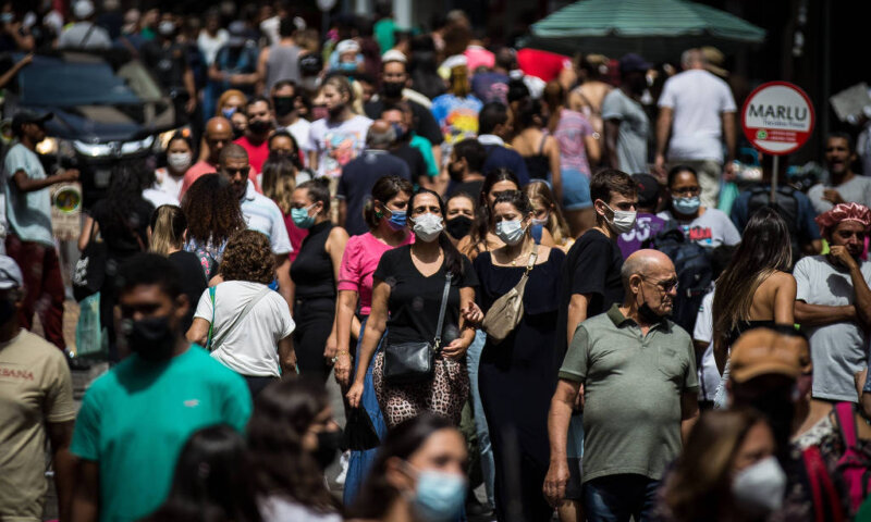 População brasileira começará a diminuir em 2042, diz IBGE