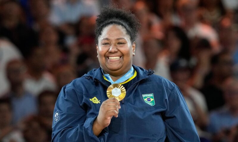 Judoca Beatriz Souza supera atleta de Israel e conquista a 1ª medalha de ouro do Brasil em Paris