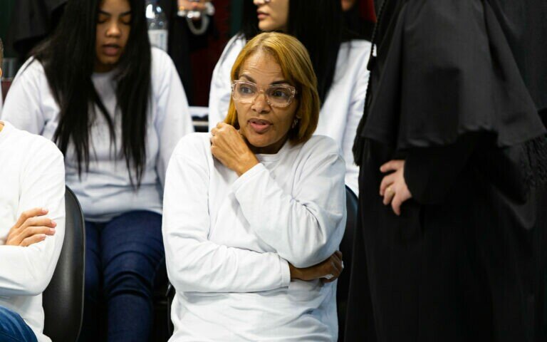 Aprovada em Exame Nacional, ex-deputada federal Flordelis tem pena reduzida