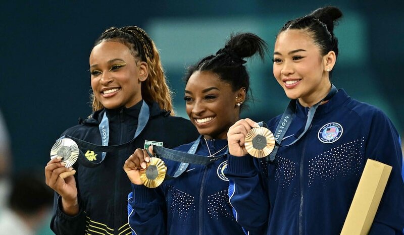 É prata! Rebeca Andrade só fica atrás de Simone Biles e é a segunda melhor ginasta das Olimpíadas