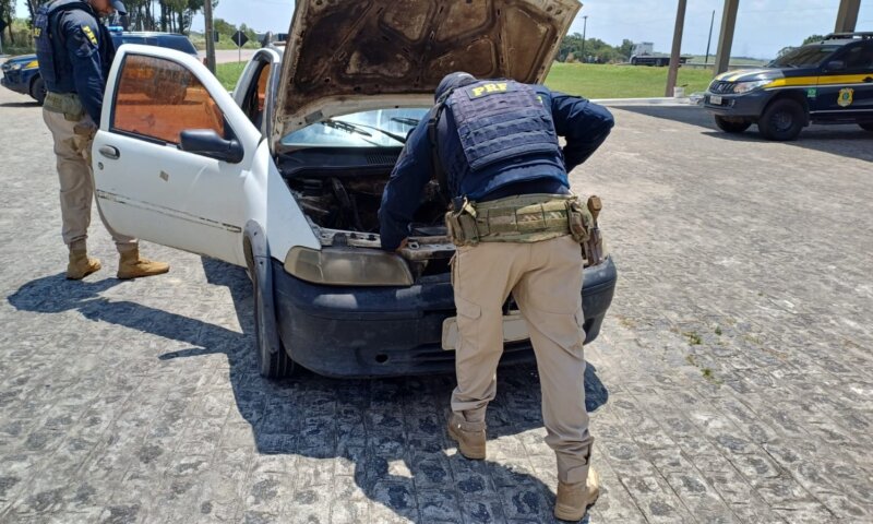 Motorista compra picape por R$ 5 mil e acaba preso pela PRF na BR-101