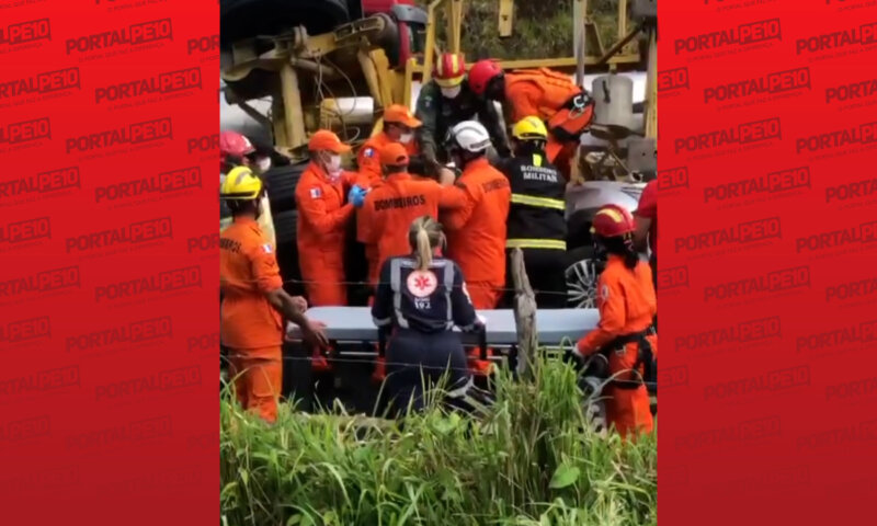 Vídeo mostra momento em que médica é resgatada de carro esmagado após acidente na BR-101