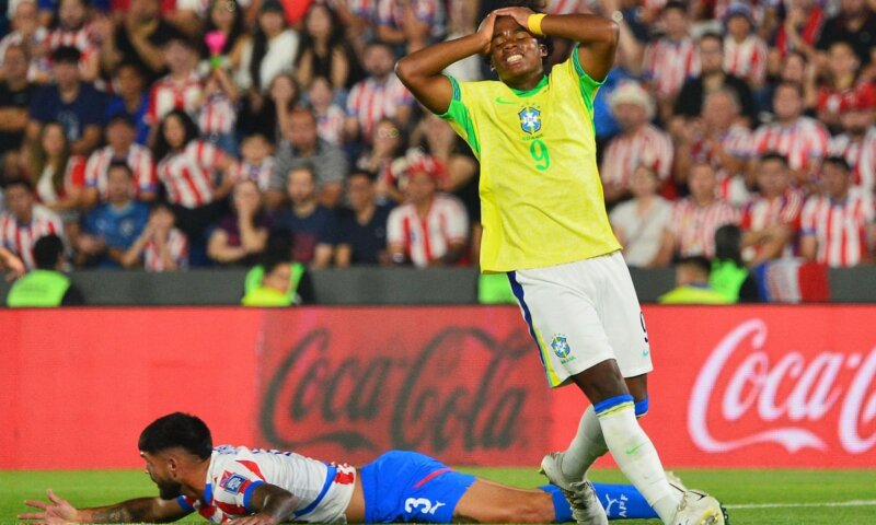 Brasil joga mal Brasil  ouve ‘olé’, e mostra que promessa de Dorival  não deve ser cumprida