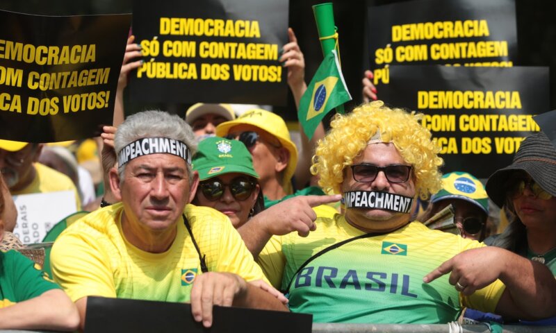 Bolsonaristas  pedem impeachment  de Alexandre de Moraes em ato na Av. Paulista