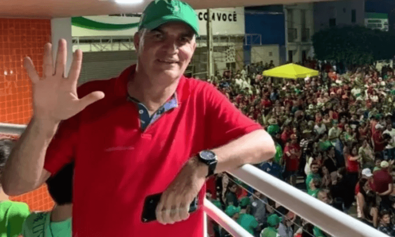 Vice-prefeito morre aos 59 anos após sofrer infarto durante comício eleitoral