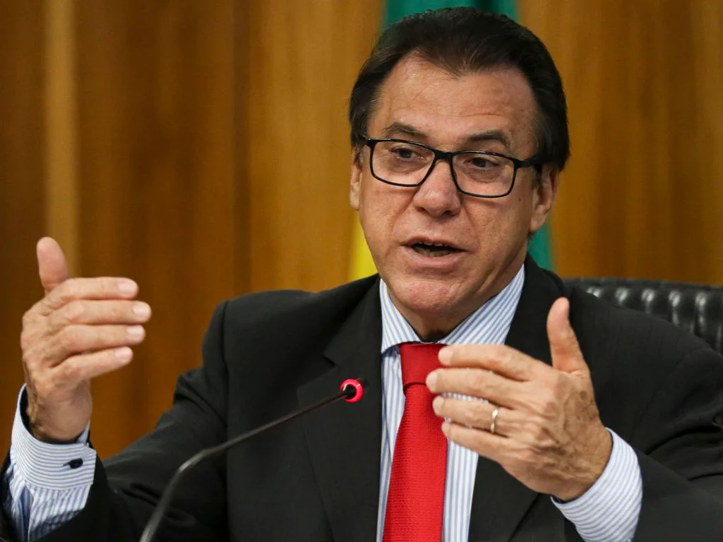 Escala 6×1 pode acabar em 2026? Ministro do Trabalho defende jornada semanal de 40 horas