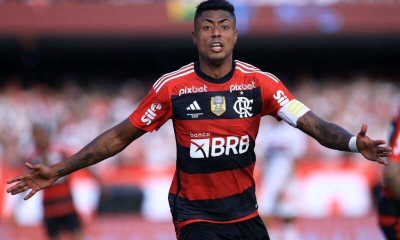 Jogador Bruno Henrique, do Flamengo é alvo da PF por manipulação em jogo para favorecer parentes
