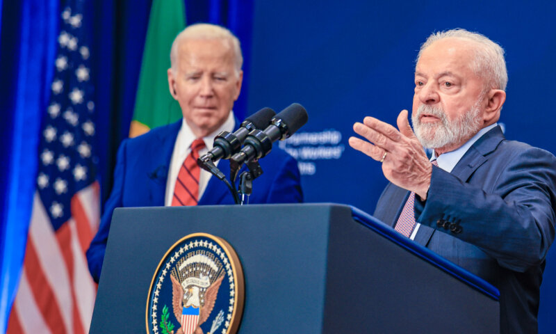 Lula parabeniza Donald Trump: ‘A democracia é a voz do povo’