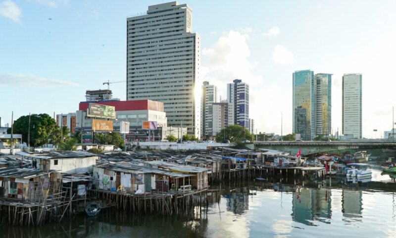 Mais de 1 milhão de pessoas moram em favelas em Pernambuco, revela IBGE