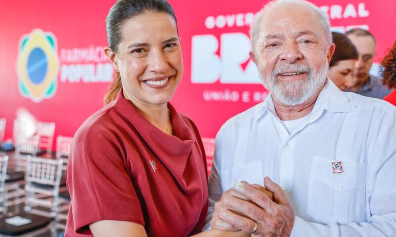 “Eu tenho uma gratidão pelo presidente Lula.A diferença agora é que os investimentos estão acontecendo”, diz Raquel Lyra sobre governo do presidente