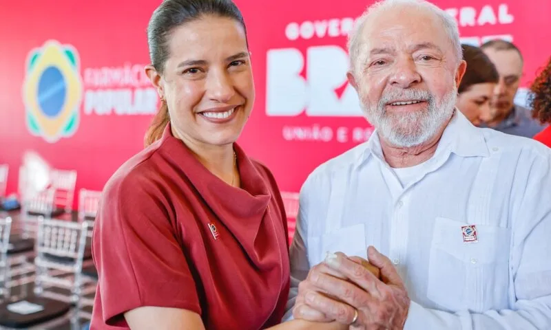 “Eu tenho uma gratidão pelo presidente Lula.A diferença agora é que os investimentos estão acontecendo”, diz Raquel Lyra sobre governo do presidente