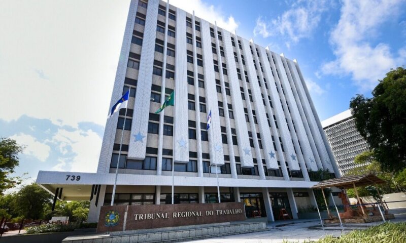 Salários de R$ 8 a 16 mil: TRT-PE abre concurso para cargos de analista e técnico judiciário