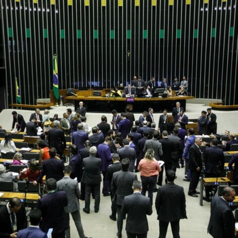 De auxílio-peru a auxílio-Iphone:Governo e Oposição apoiam decisão de Dino que suspende penduricalhos