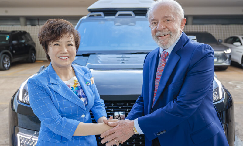 Com plano para contratar 10 mil trabalhadores a partir março de 2025, BYD vai a Lula para anunciar modelo híbrido com eletricidade e etanol