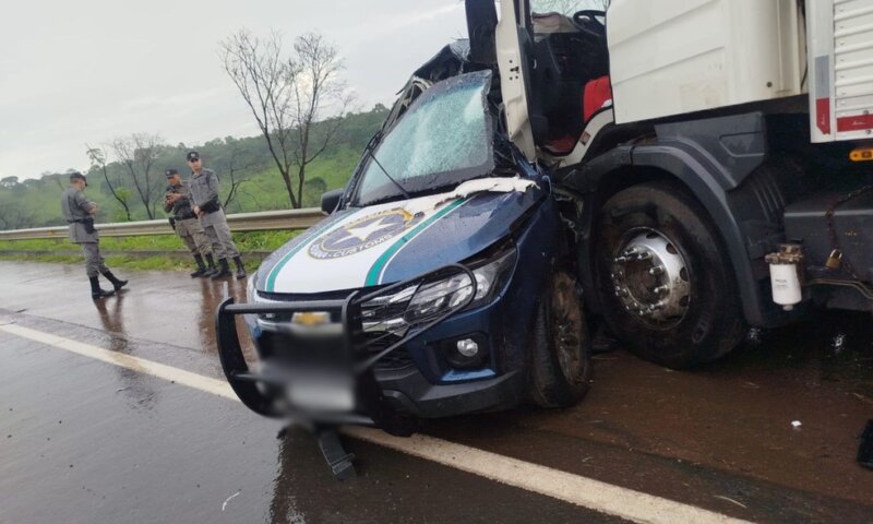 Três servidores da Receita Federal morrem após grave acidente na BR-060