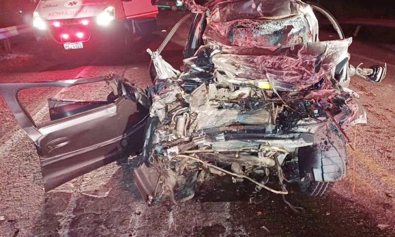 Grave acidente envolvendo carro e ônibus deixa 11 feridos na BR-423-PE