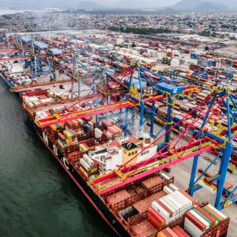 Balança comercial brasileira tem superávit de US$ 9,8 bilhões em junho, aumento de 66% em relação ao ano passado