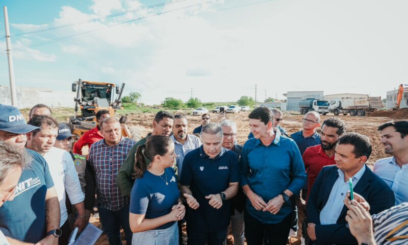 Com investimentos de R$ 131 milhões do PAC, Governadora Raquel Lyra e ministro Renan Filho vistoriam obras da BR-407 em Petrolina