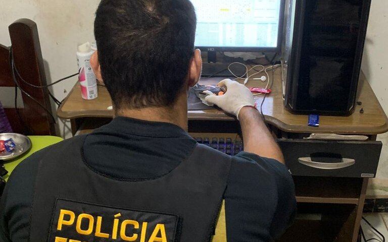 Polícia Federal alerta sobre a ação de abusadores na internet durante as férias escolares