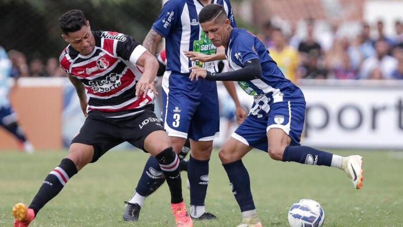Pernambucano 2025: Em Sertânia, Decisão e Santa empatam na estreia