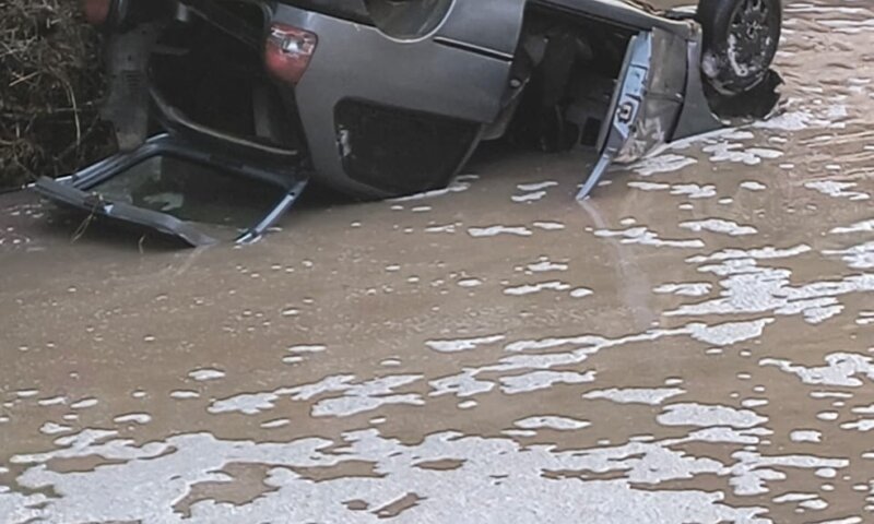 Chuvas fortes: Motorista morre após veículo ser arrastado por água e cair em rio em São Bento do Una