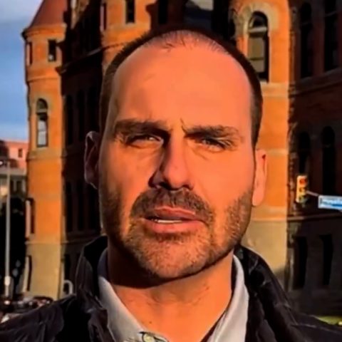 Eduardo Bolsonaro diz estar “100% pronto” para disputar a Presidência contra Lula em 2026