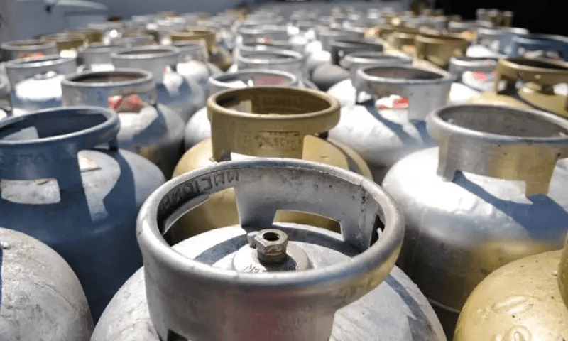 Programa Gás do Povo inicia recarga gratuita de botijões nesta segunda; saiba como vai funcionar