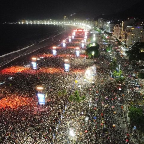 Show de Lady Gaga leva 2,1 milhões de pessoas para Copacabana