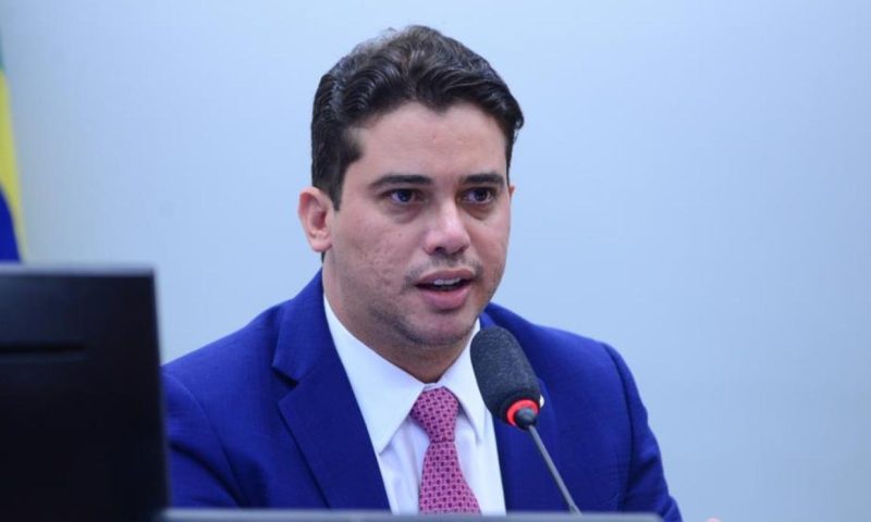 PF cumpre mandado na Câmara dos Deputados que investiga fraudes em licitações; deputado Júnior Mano é alvo