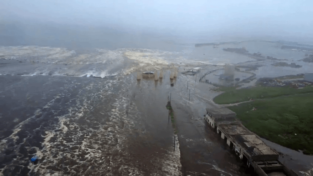 Terremoto de magnitude 8,8 provoca tsunami na Rússia, Japão e Havaí; países emitem alertas