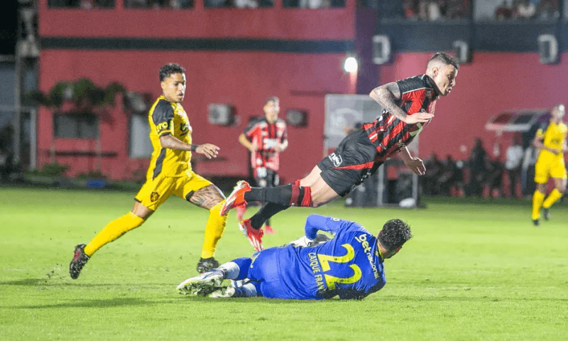 Brasileirão: Com emoção até o fim, Sport busca empate com o Vitória pelo Brasileirão