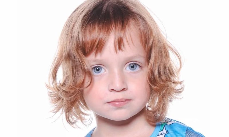 Menina morre durante festa com colegas em escola, e mãe desabafa:“Entreguei viva e recebi um cadáver”