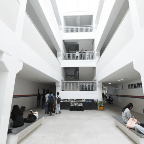 Escola em tempo integral deve ter jornada mínima de 35 horas semanais