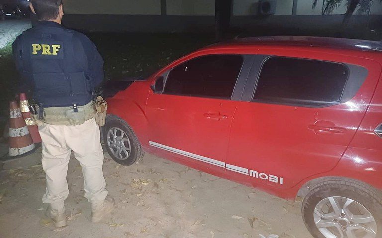 Foragido por tentativa de homicídio em João Pessoa é preso em fiscalização na BR-101, em Água Preta